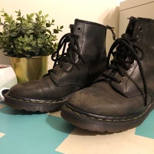 Dr. Martens Black 8 Eyelet Air Wair Cushioned Sole